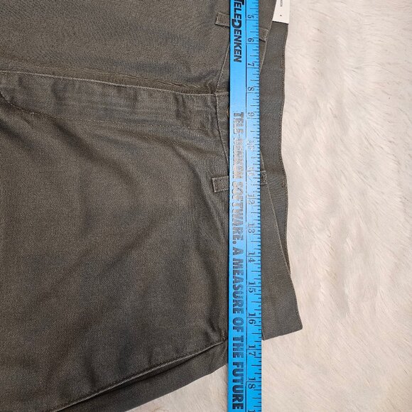 Vintage Levi's Men's Gray Chino Relax Fit Flat Front Pants W34L32 - Picture 5 of 9